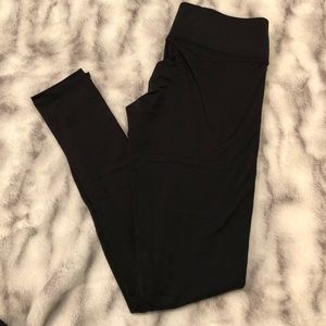 Black VS Pink Ultimate Leggings